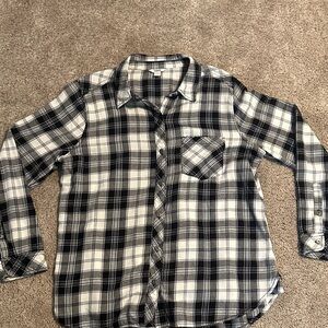 Womens Black and White Plaid Shirt